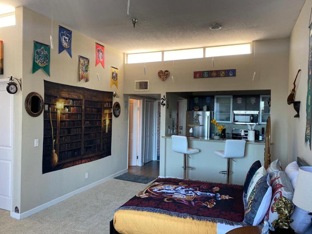 Mario, Harry Potter, Disney & Not Themed Loft Universal Studios 10Min Loft Apartment 洛杉矶 外观 照片